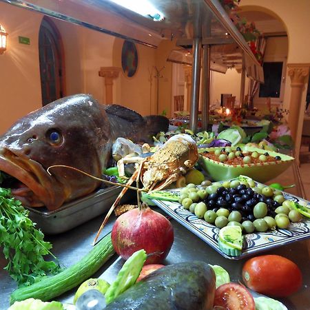 Hotel Les Mimosas טבארקה מראה חיצוני תמונה