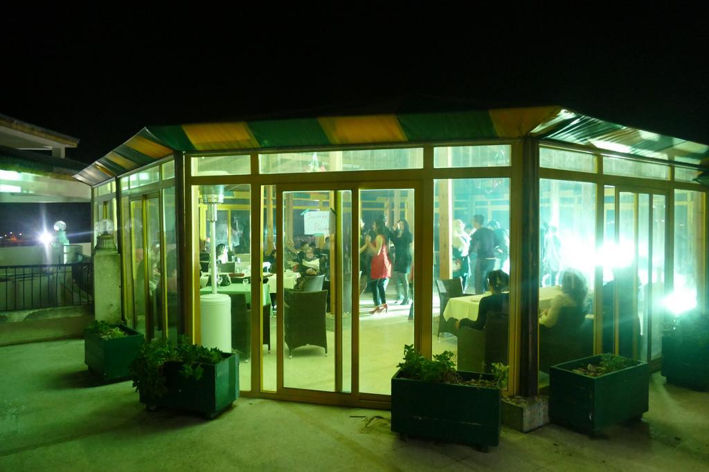 Hotel Les Mimosas טבארקה מראה חיצוני תמונה