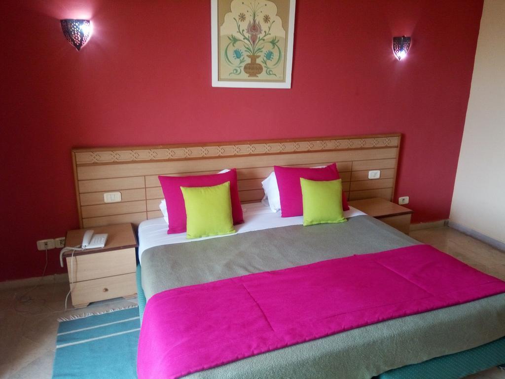 Hotel Les Mimosas טבארקה מראה חיצוני תמונה